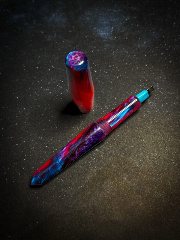 Mage-Mini Parallel Holder in Stranger Dreams Resin
